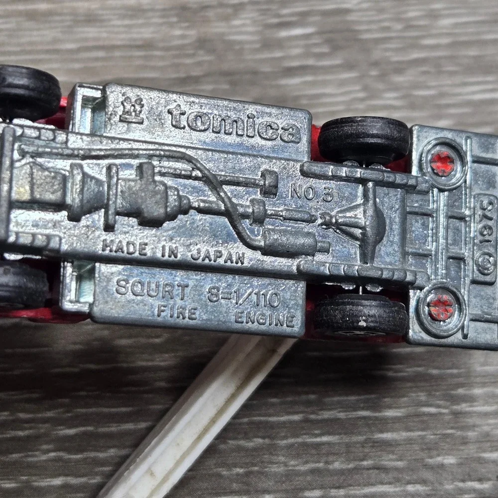 Vintage Tomica No. 3 Isuzu Squrt Fire Engine Firetruck Diecast Car Japan 1975